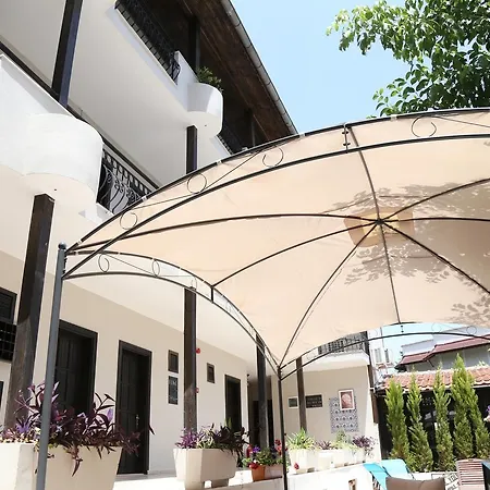 Derin Luxury Hotel 2*