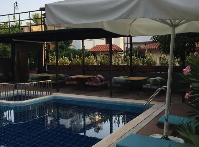 Ξενοδοχείο Derin Luxury