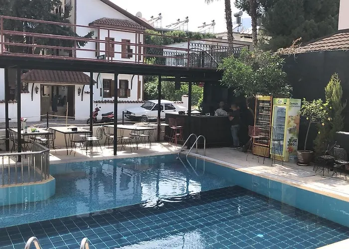 Ξενοδοχείο Derin Luxury