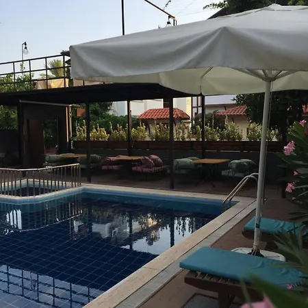 מלון Derin Luxury