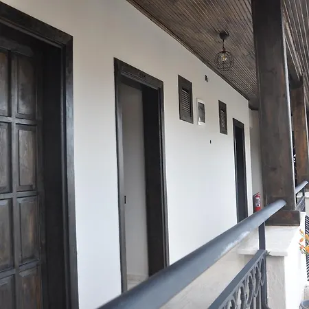 Derin Luxury מלון קמר