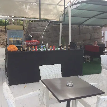 Derin Luxury מלון 2*