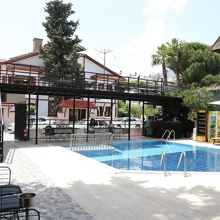 Derin Luxury Hotel 2*