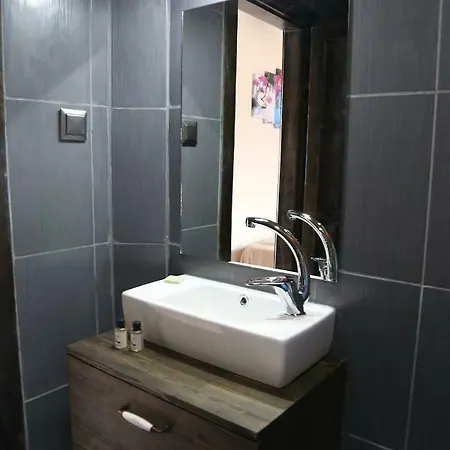 Derin Luxury Hotel 2*