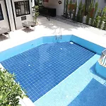 Derin Luxury Hotel 2*